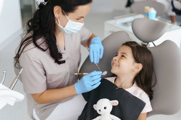 Best Emergency Dental Care for Broken or Chipped Teeth in Uvalde Estates, TX